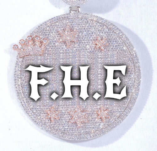 CUSTOM LETTER NECKLACE 3D BIG CROWN DISC