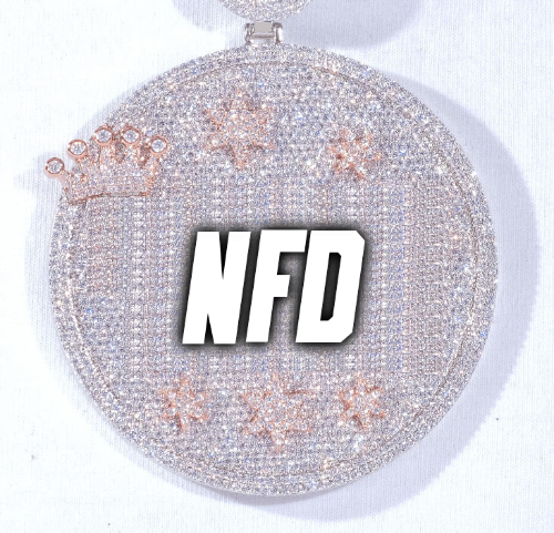 CUSTOM LETTER NECKLACE 3D BIG CROWN DISC