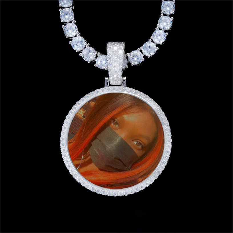 925S & VVS Moissanite 3D Circle Custom Picture Pendant