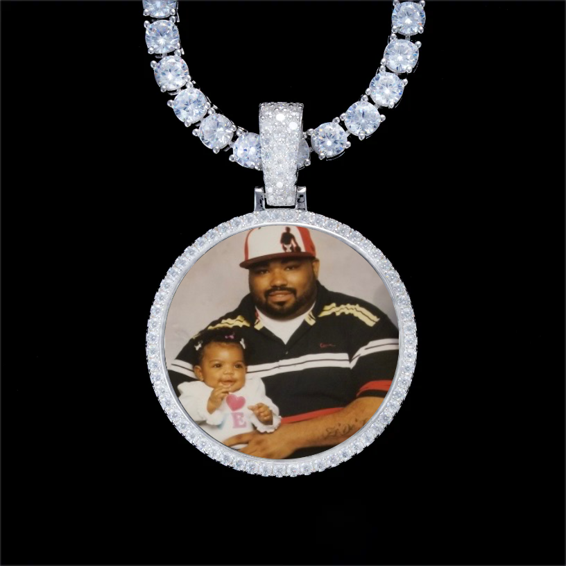 925S & VVS Moissanite 3D Circle Custom Picture Pendant