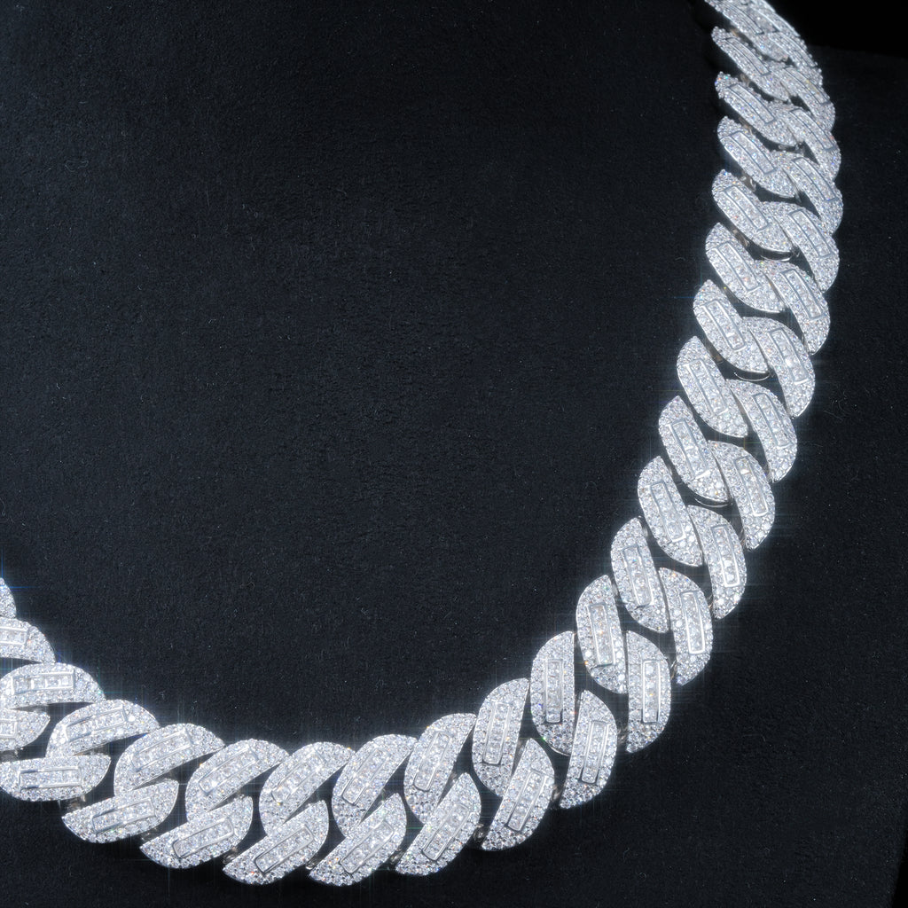 17MM WHITEGOLD CURVED CLASP BAGUETTE CUBAN CHAIN