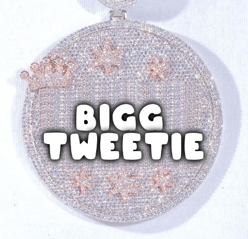 CUSTOM LETTER NECKLACE 3D BIG CROWN DISC