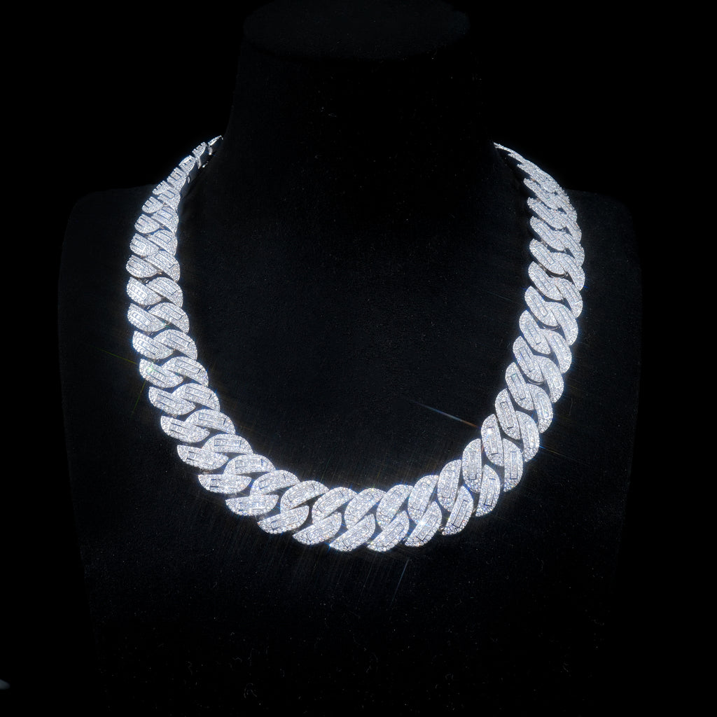 17MM WHITEGOLD CURVED CLASP BAGUETTE CUBAN CHAIN