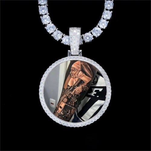 925S & VVS Moissanite 3D Circle Custom Picture Pendant