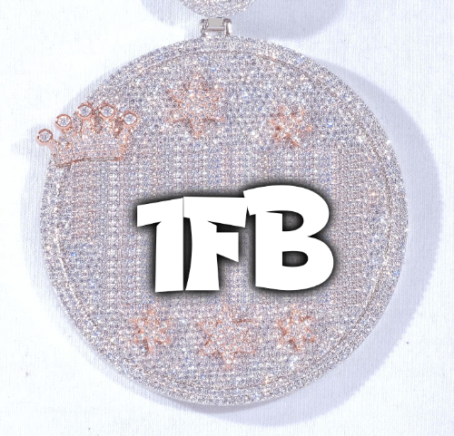 CUSTOM LETTER NECKLACE 3D BIG CROWN DISC