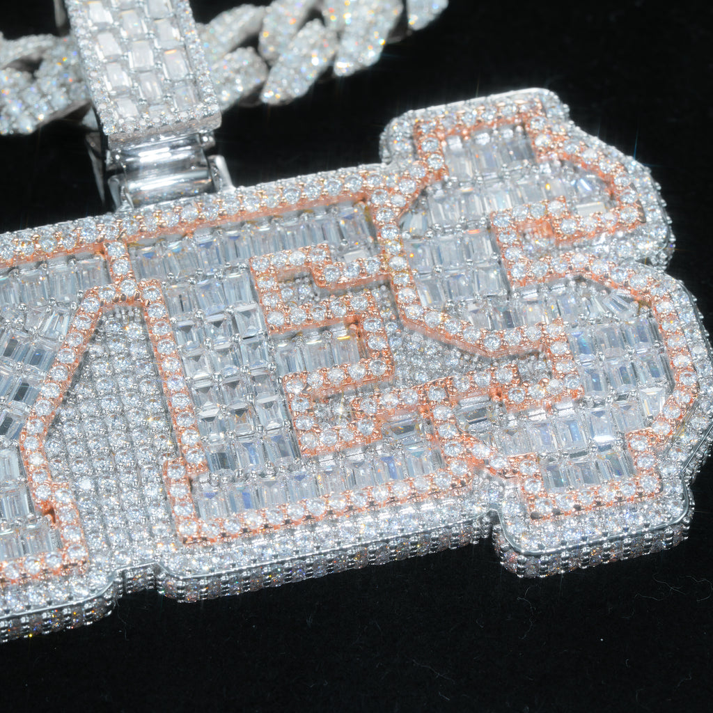 YES BAGUETTE ICED NECKLACE