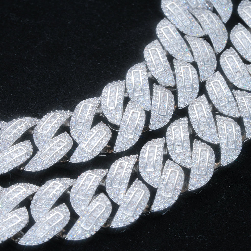 17MM WHITEGOLD CURVED CLASP BAGUETTE CUBAN CHAIN