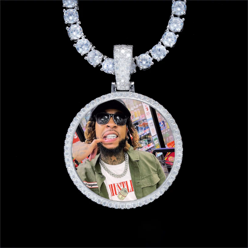 925S & VVS Moissanite 3D Circle Custom Picture Pendant
