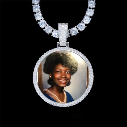 925S & VVS Moissanite 3D Circle Custom Picture Pendant