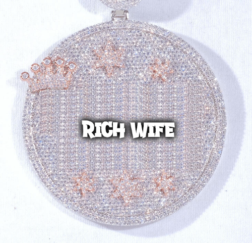 CUSTOM LETTER NECKLACE 3D BIG CROWN DISC