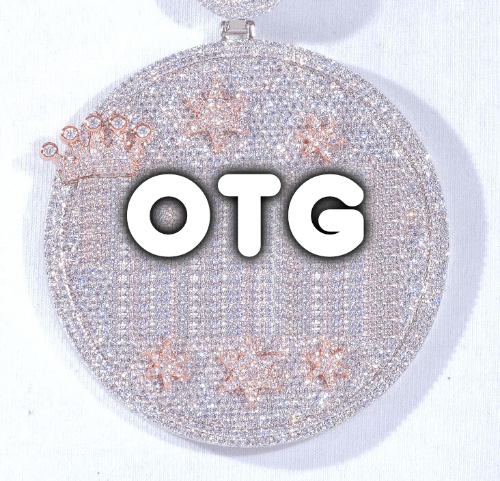CUSTOM LETTER NECKLACE 3D BIG CROWN DISC