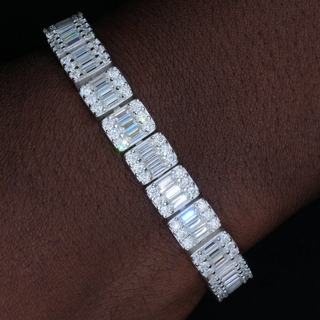 925S & VVS Moissanite 8MM Bageutte Bracelet