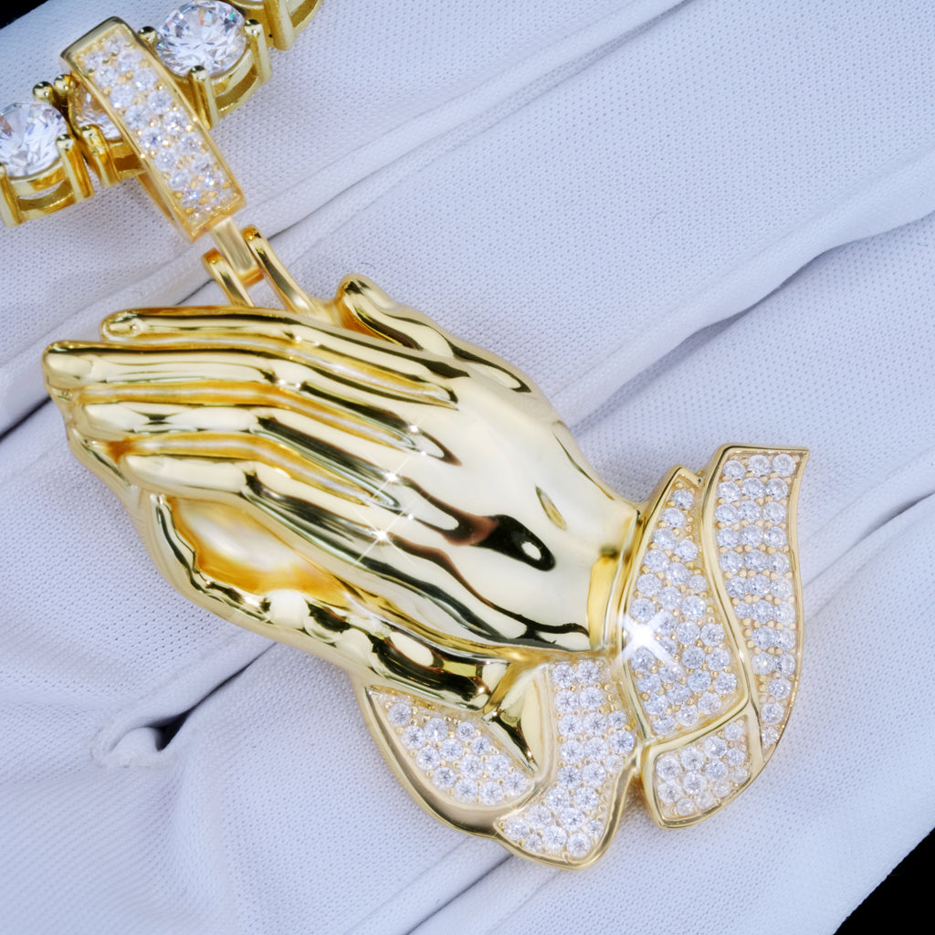 925S & VVS Moissanite Praying Hand Necklace