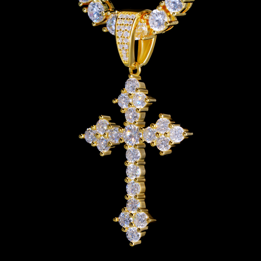 925S & VVS Moissanite Celtic Cross Necklace