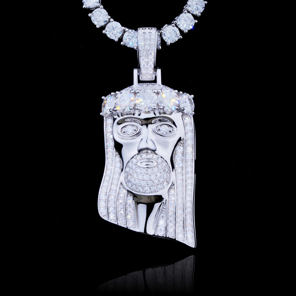 925S & VVS Moissanite Large Diamond Jesus
