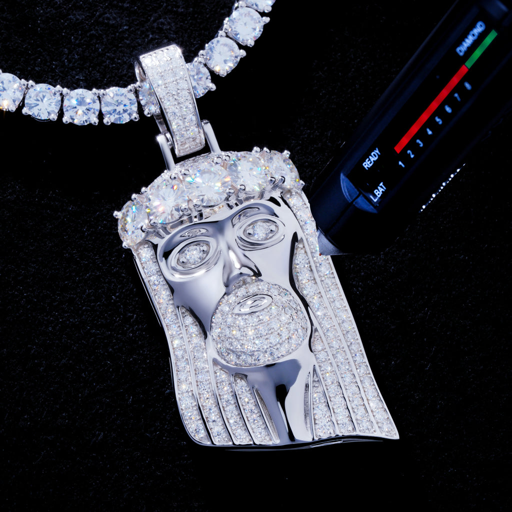 925S & VVS Moissanite Large Diamond Jesus