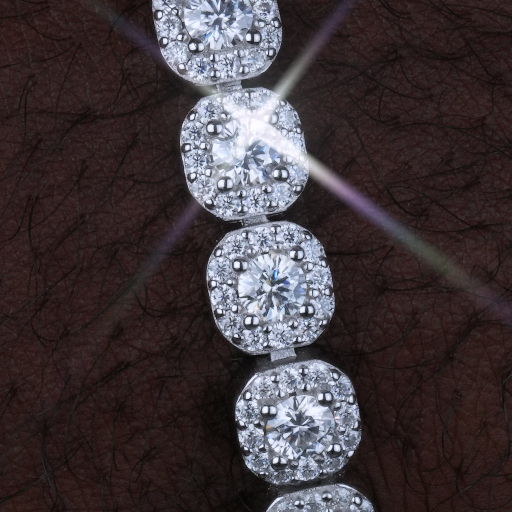 925S & VVS Moissanite 8MM Clustered Tennis Bracelet