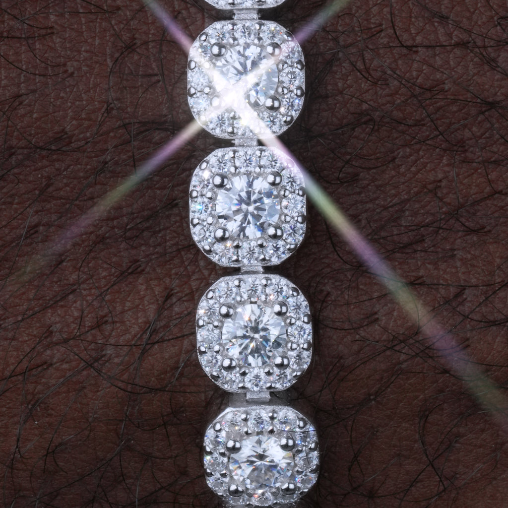 925S & VVS Moissanite 8MM Clustered Tennis Bracelet