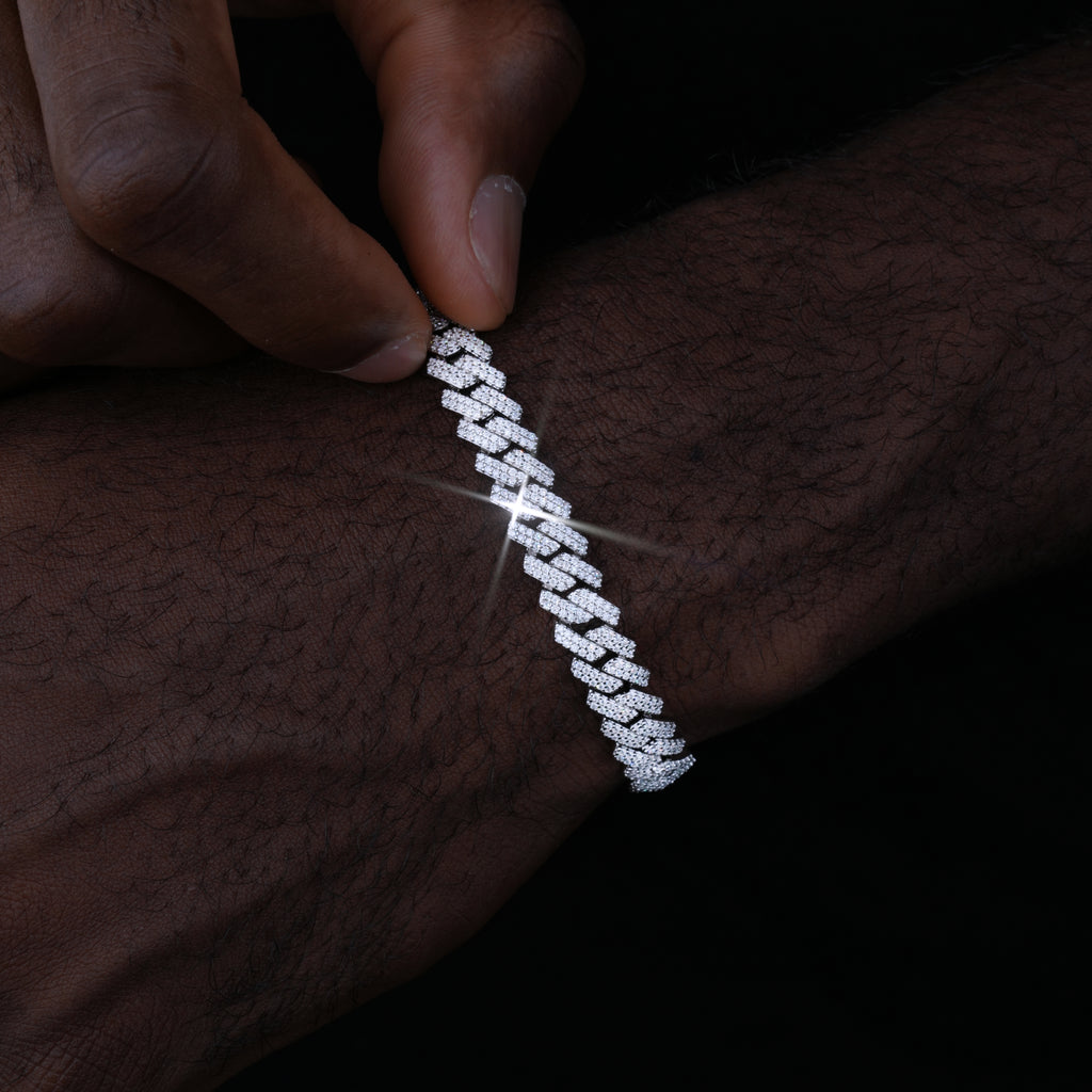 925S & VVS Moissanite 8.5MM Prong Cuban Bracelet