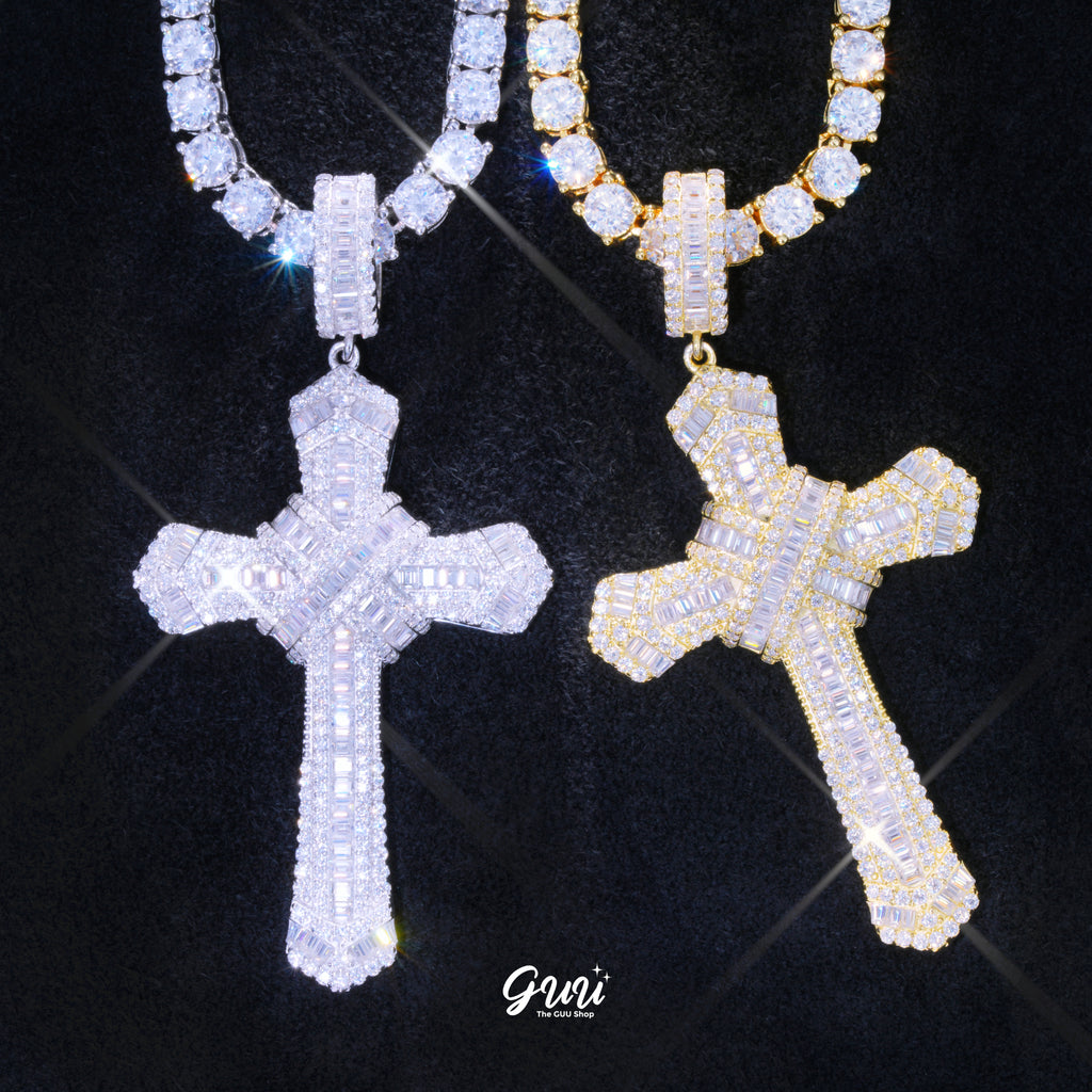 925S & VVS Moissanite Baguette Cross Necklace