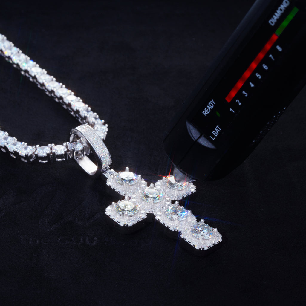 8.0 Carat VVS Moissanite Gemstone Cross Necklace In White Gold