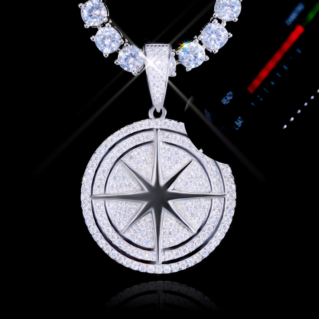 925S & VVS Moissanite Compass Necklace