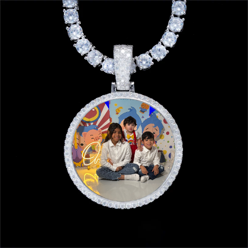 925S & VVS Moissanite 3D Circle Custom Picture Pendant