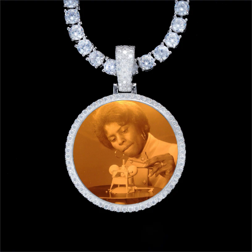 925S & VVS Moissanite 3D Circle Custom Picture Pendant