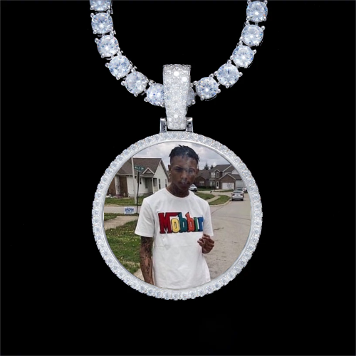 925S & VVS Moissanite 3D Circle Custom Picture Pendant