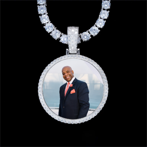 925S & VVS Moissanite 3D Circle Custom Picture Pendant