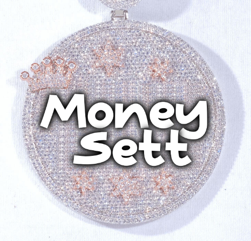 CUSTOM LETTER NECKLACE 3D BIG CROWN DISC