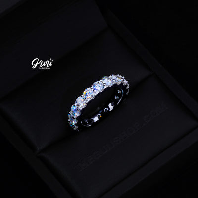 6.00 CARAT VVS Moissanite Single-Row Eternity Ring