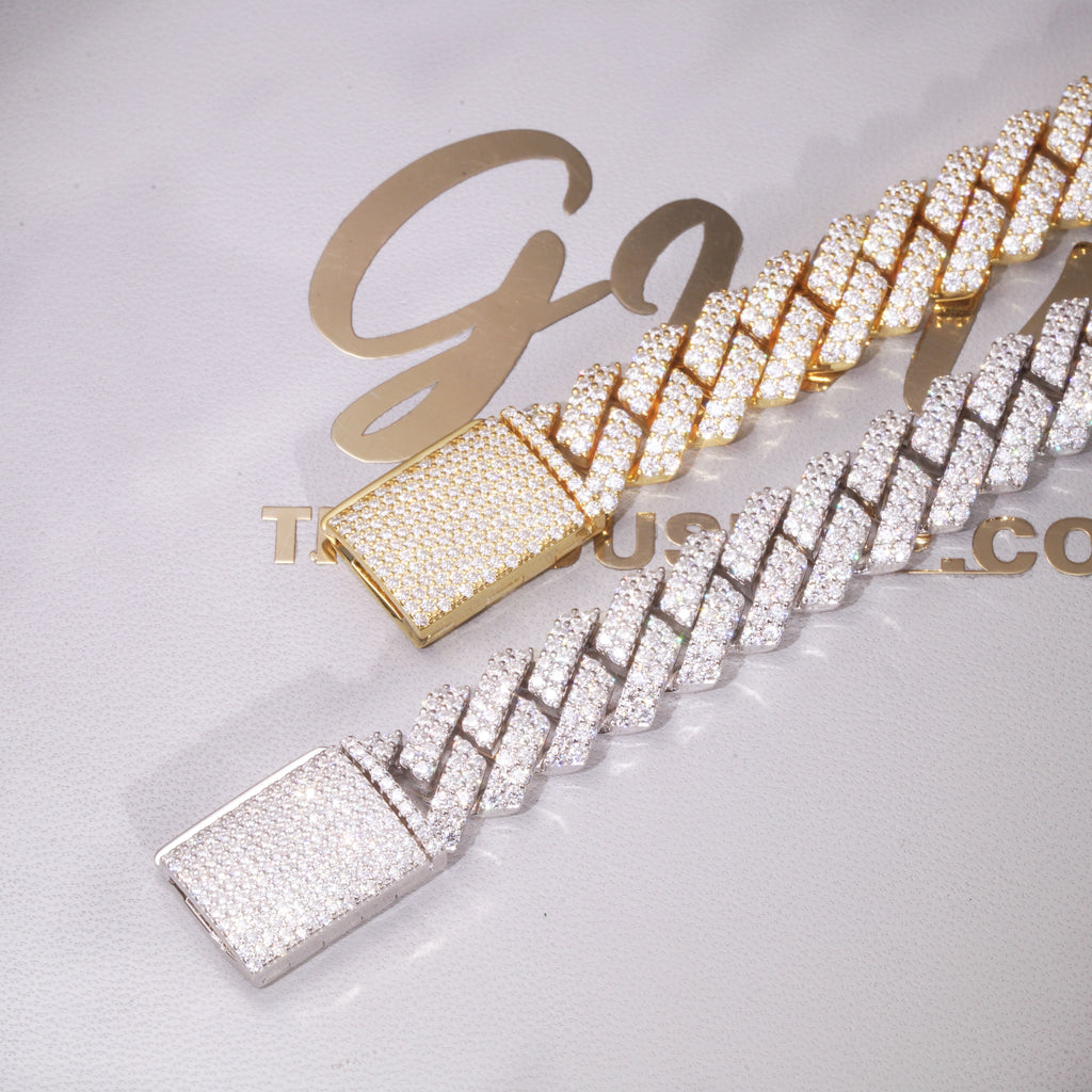 925S & VVS Moissanite 12MM Prong Cuban Bracelet