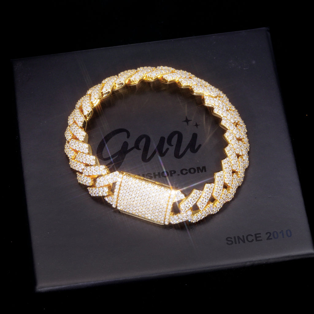 925S & VVS Moissanite 12MM Prong Cuban Bracelet