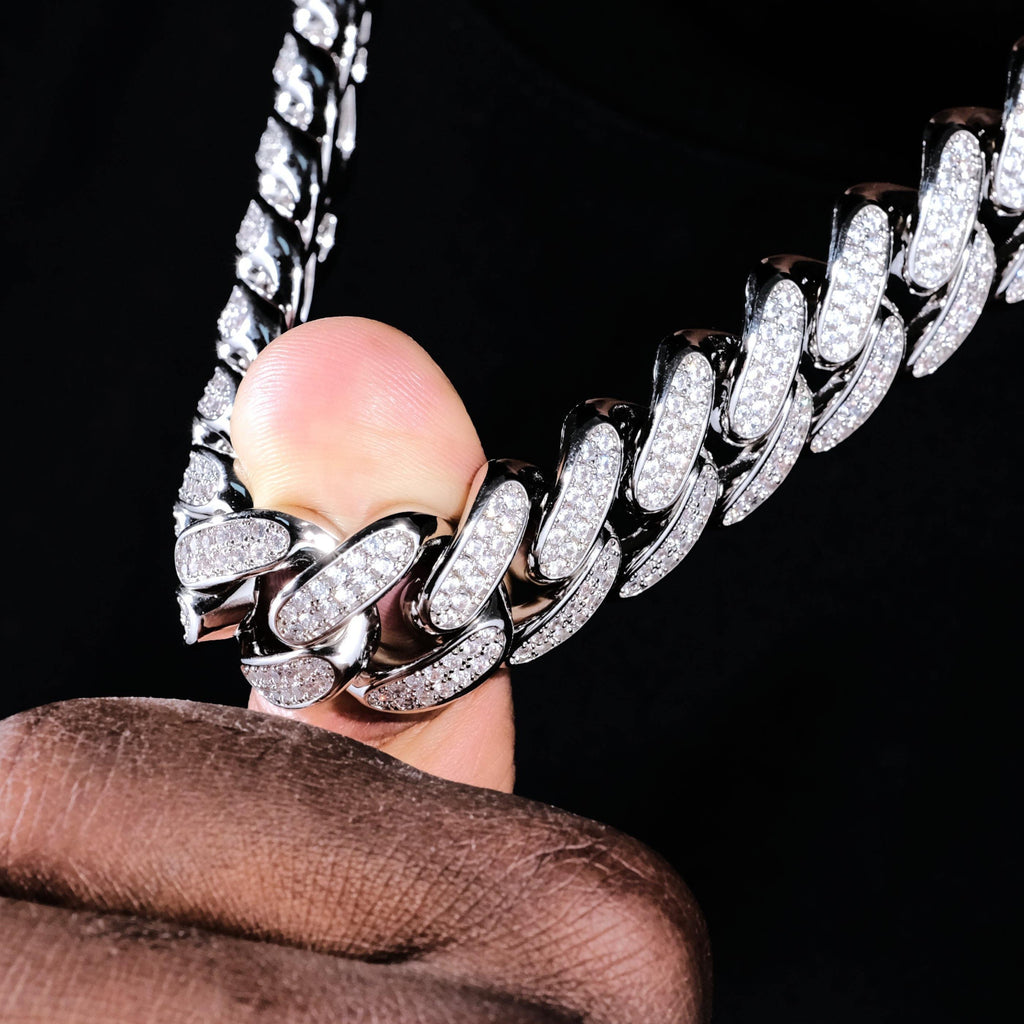 Iced Cuban Link Choker (19mm) in White Gold - The GUU Shop