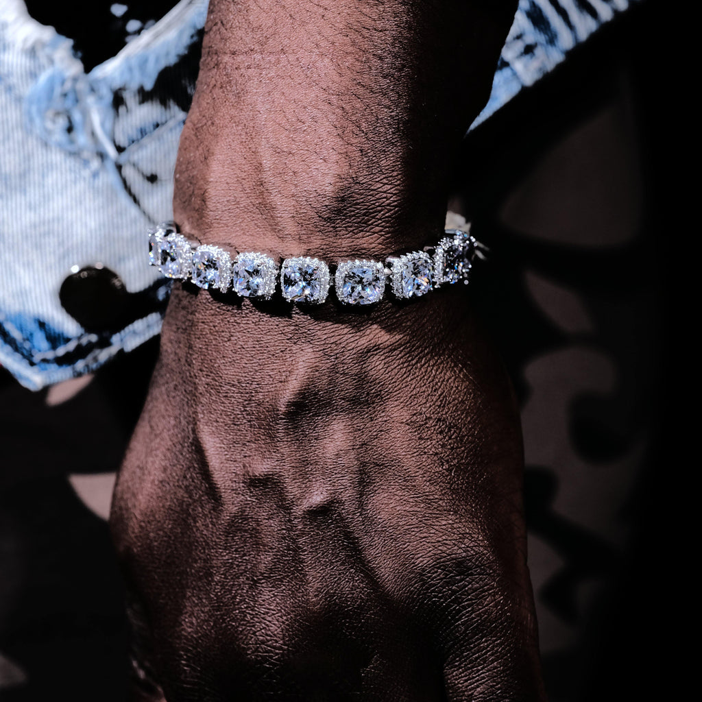 Glacier Clustered Tennis Bracelet in White Gold