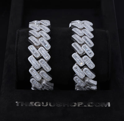 20MM Baguette Prong Link Bracelet